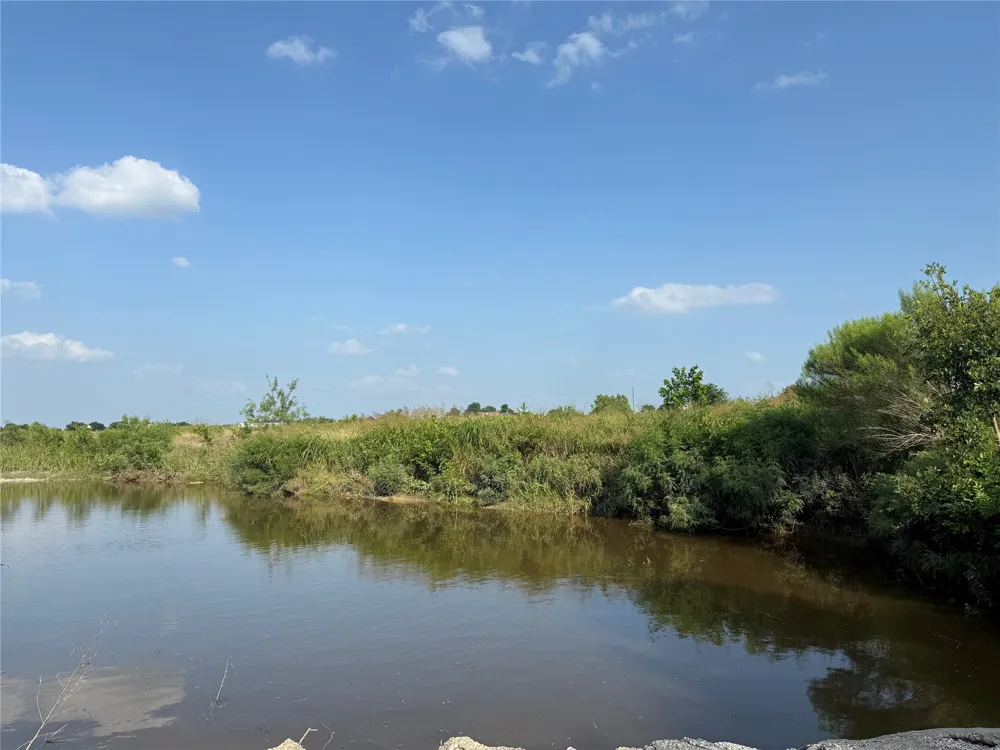 1701 County Road 417 Taylor, TX 76574