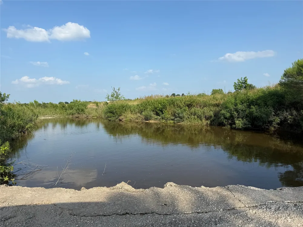 1701 County Road 417 Taylor, TX 76574