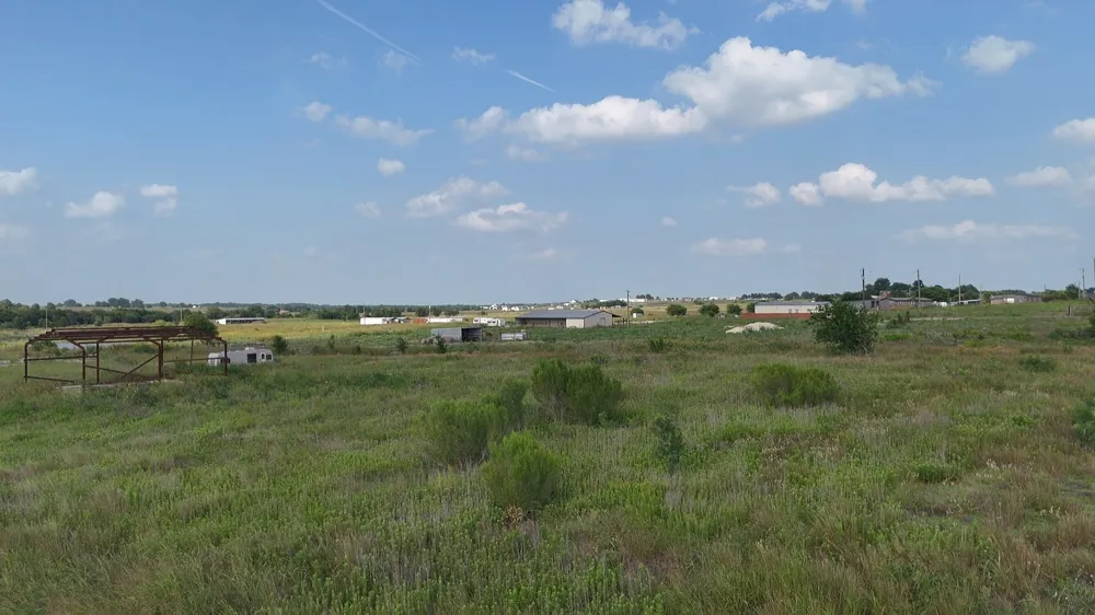 1701 County Road 417 Taylor, TX 76574