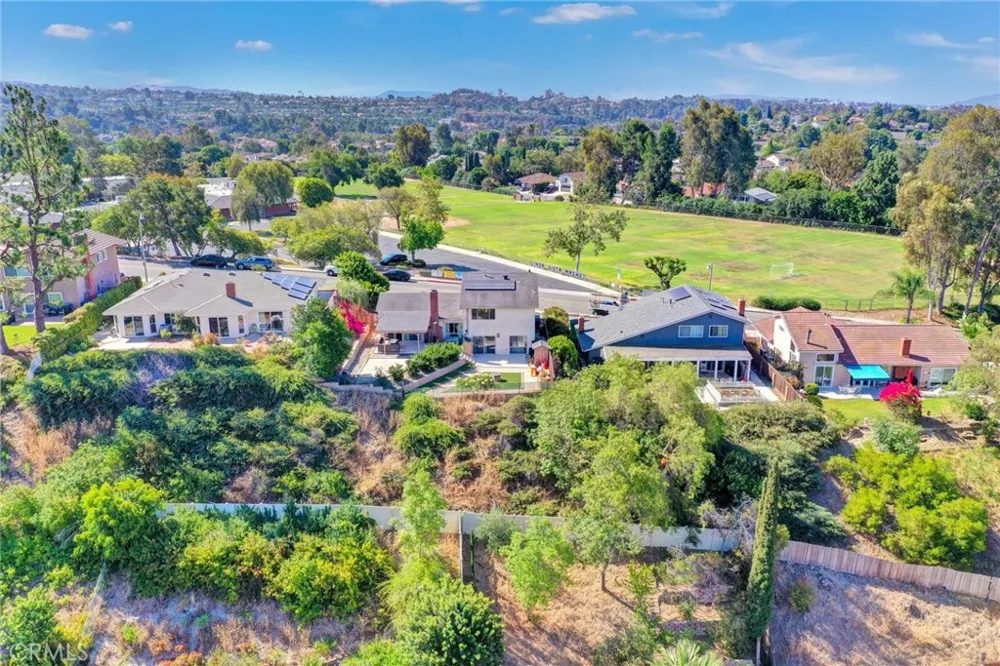 25231 Pericia Mission Viejo, CA 92691