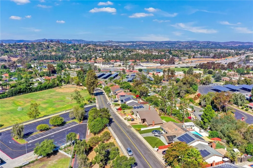 25231 Pericia Mission Viejo, CA 92691