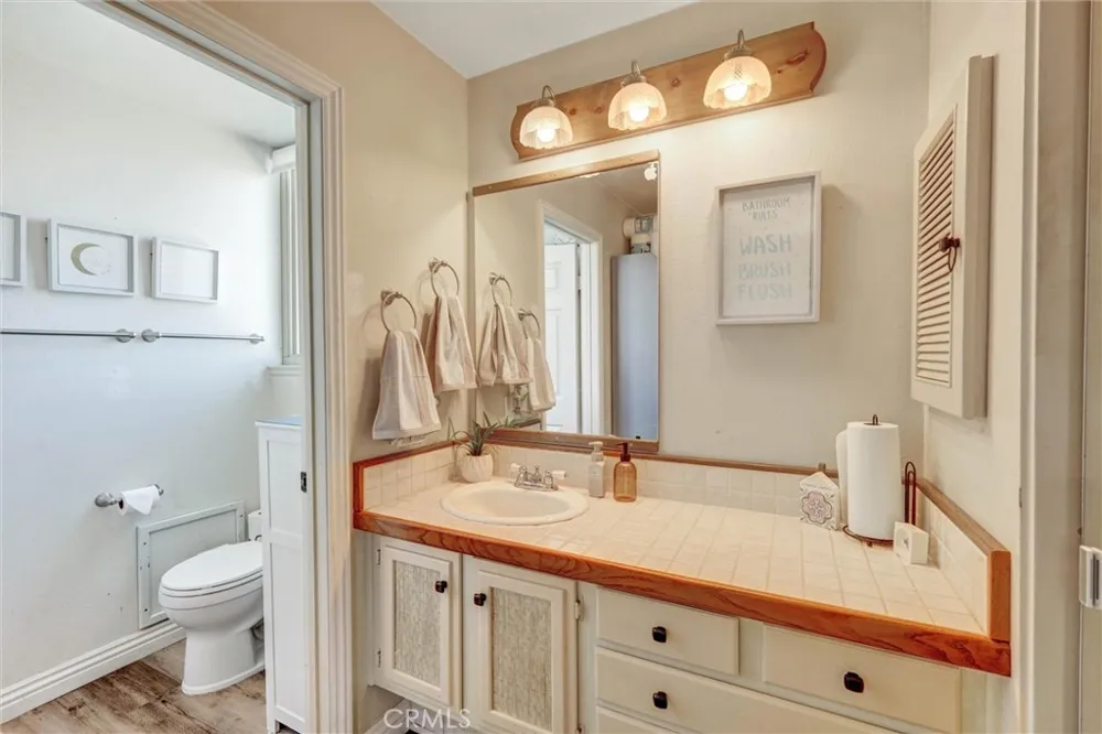 25231 Pericia Mission Viejo, CA 92691