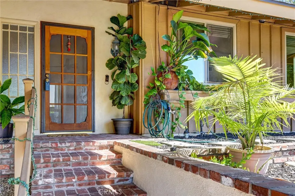 25231 Pericia Mission Viejo, CA 92691