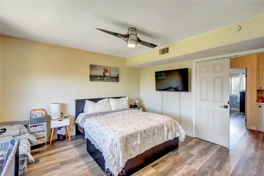 25231 Pericia Mission Viejo, CA 92691