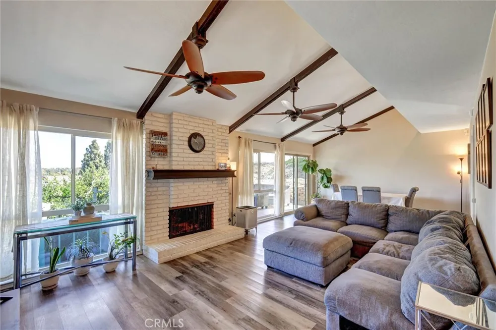 25231 Pericia Mission Viejo, CA 92691