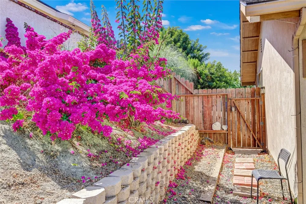 25231 Pericia Mission Viejo, CA 92691