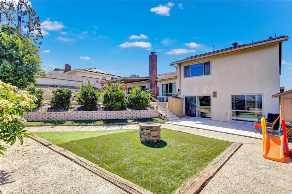 25231 Pericia Mission Viejo, CA 92691