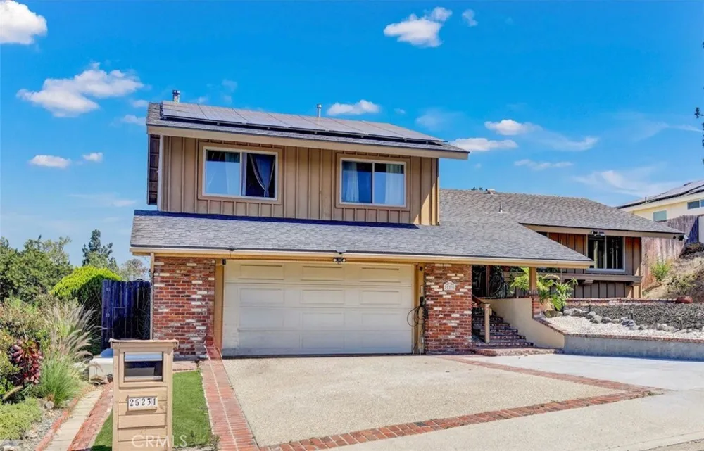 25231 Pericia Mission Viejo, CA 92691