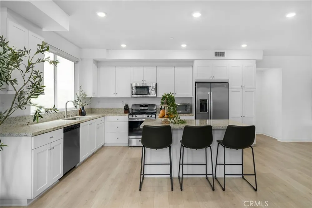4102 E Axis Privado #101 Ontario, CA 91764