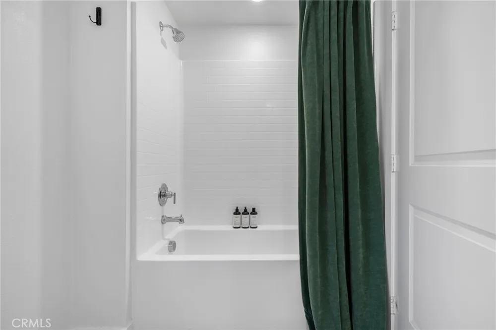 4102 E Axis Privado #101 Ontario, CA 91764