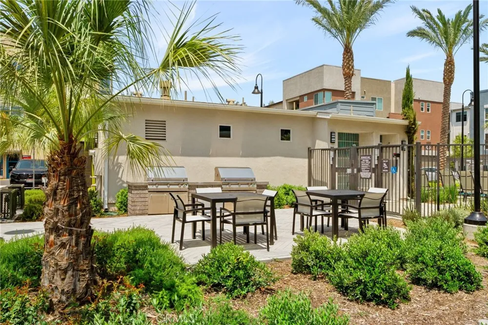 4102 E Axis Privado #101 Ontario, CA 91764