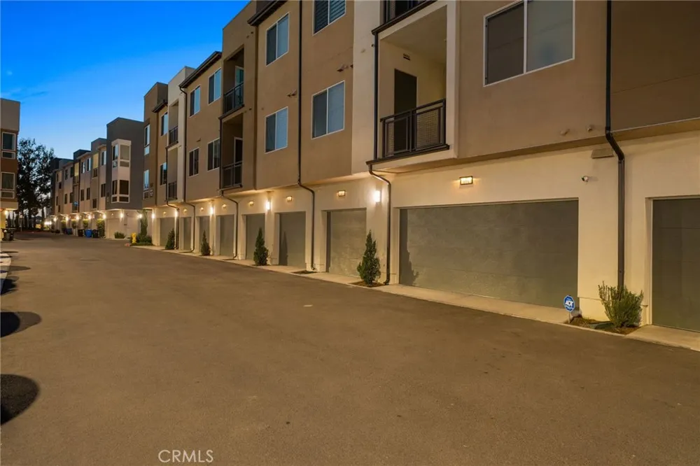 4102 E Axis Privado #101 Ontario, CA 91764