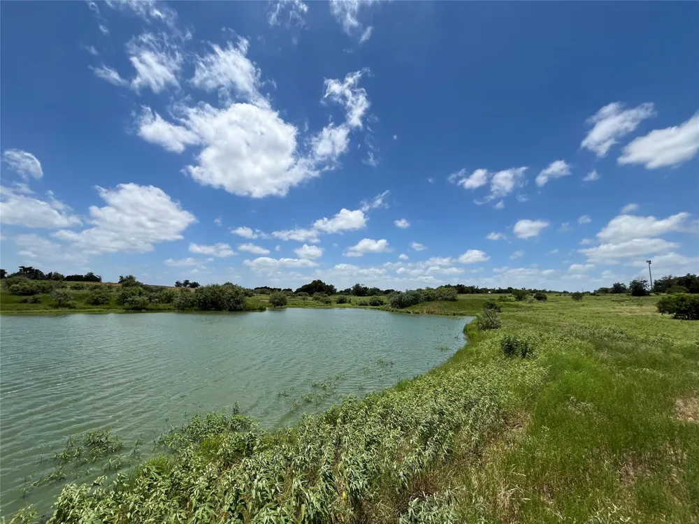 1018 Red Town Rd Elgin, TX 78621