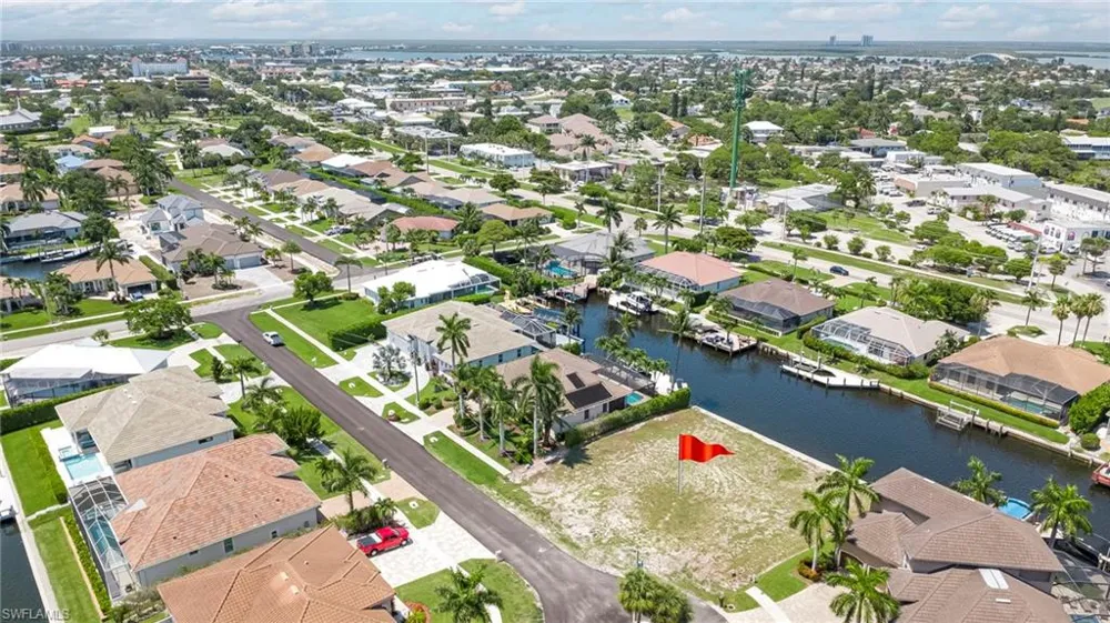 375 Wales Court Marco Island, FL 34145