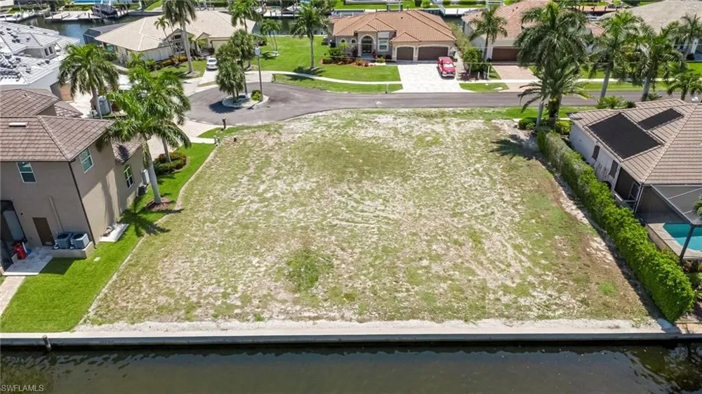 375 Wales Court Marco Island, FL 34145