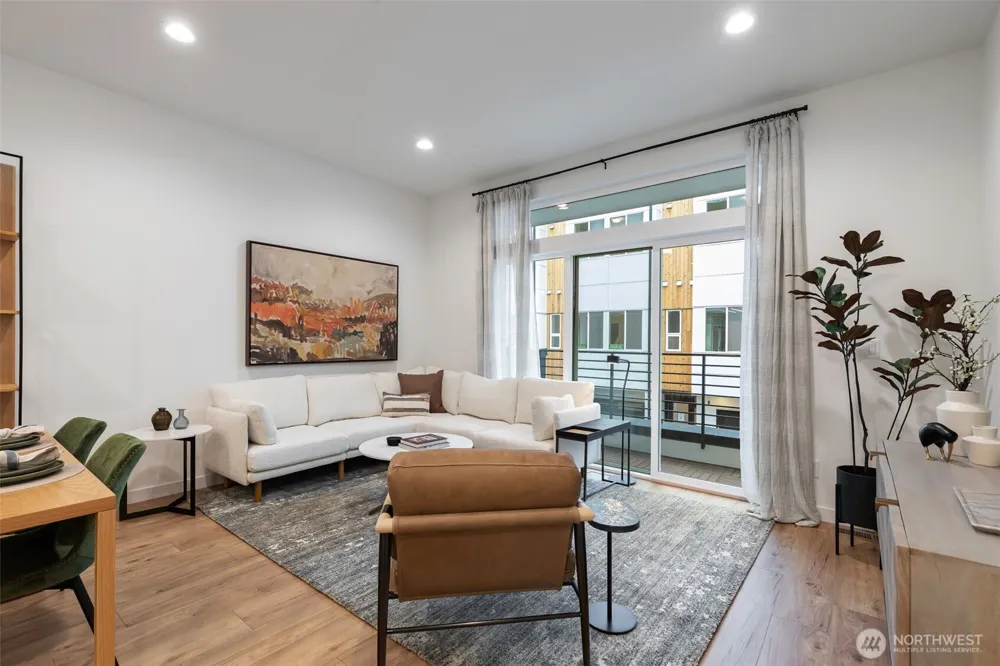 1122 129th Court NE Bellevue, WA 98005