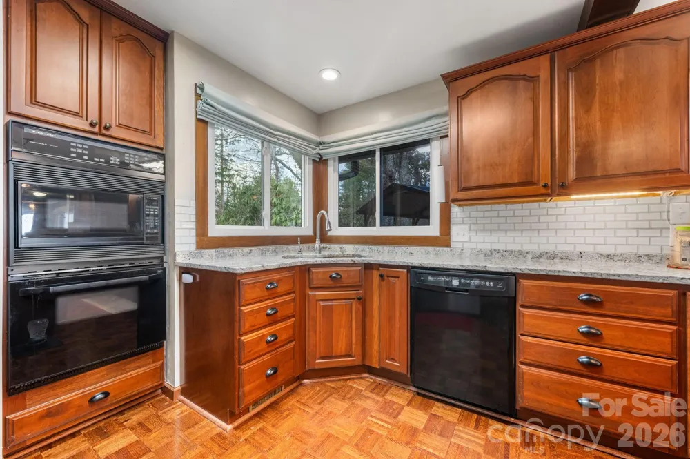 2184 Pine Mountain Drive Connelly Springs, NC 28612