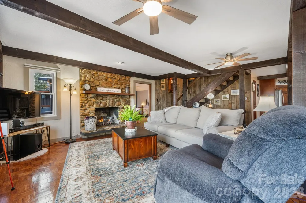 2184 Pine Mountain Drive Connelly Springs, NC 28612