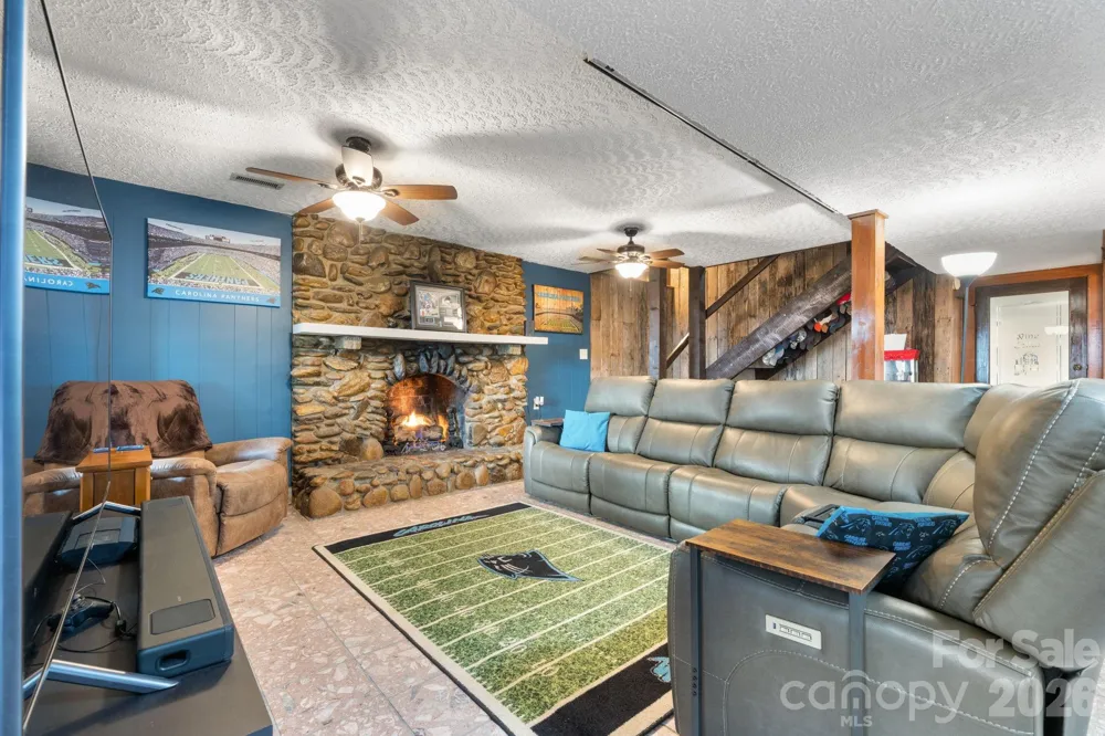 2184 Pine Mountain Drive Connelly Springs, NC 28612