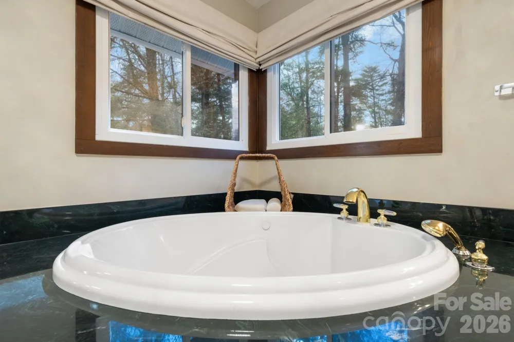 2184 Pine Mountain Drive Connelly Springs, NC 28612