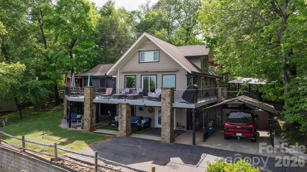 2184 Pine Mountain Drive Connelly Springs, NC 28612