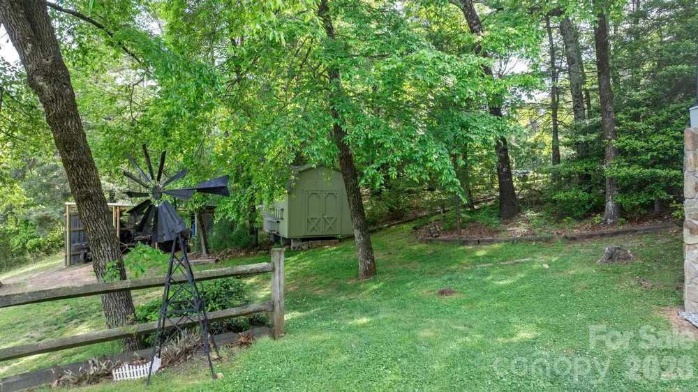 2184 Pine Mountain Drive Connelly Springs, NC 28612