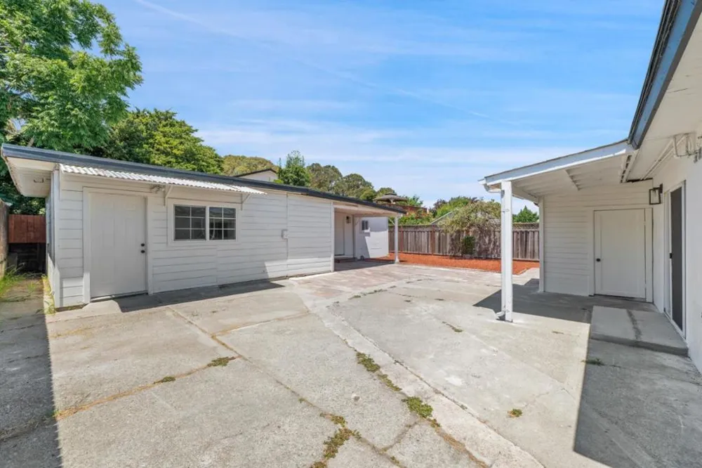 380 Montalvin Drive San Pablo, CA 94806
