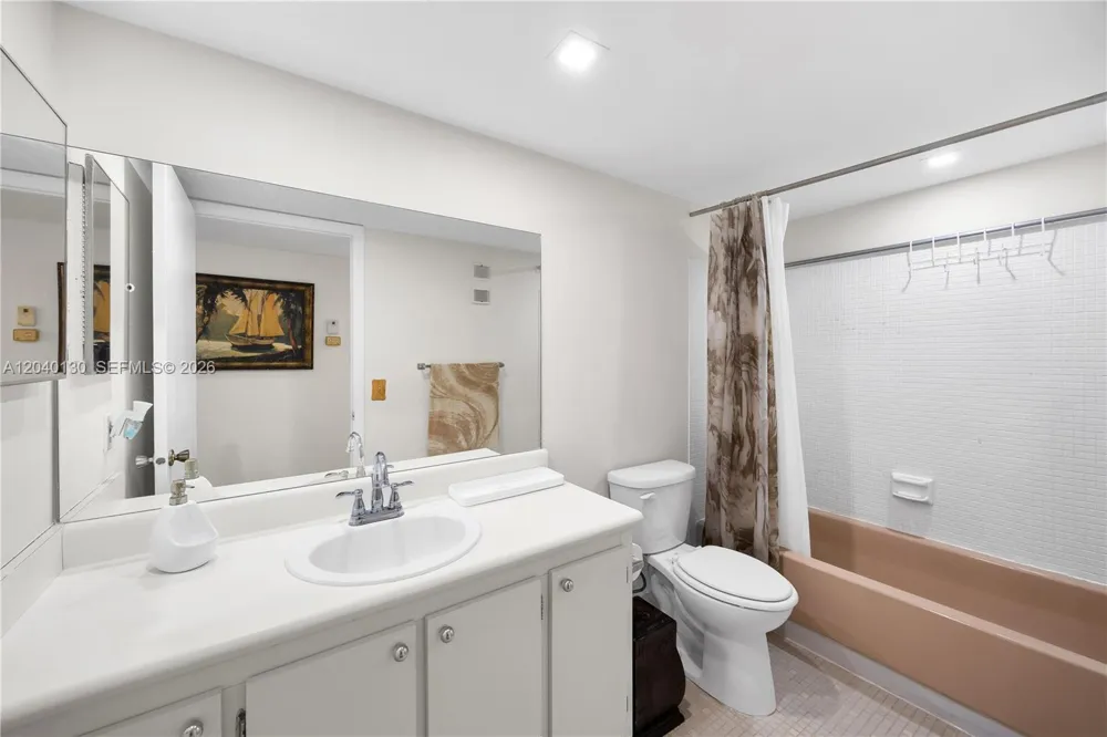 9999 Belfort Cir #101 Tamarac, FL 33321