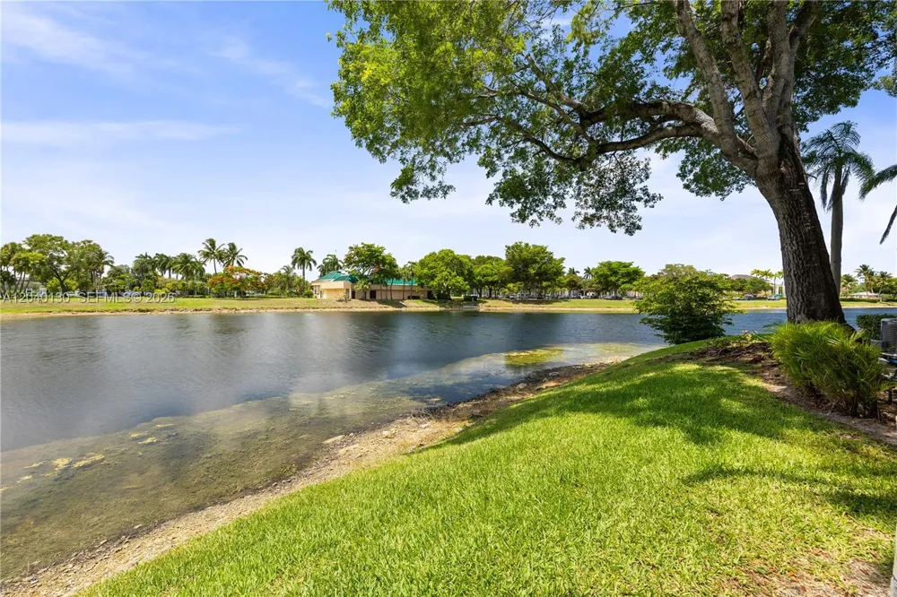 9999 Belfort Cir #101 Tamarac, FL 33321