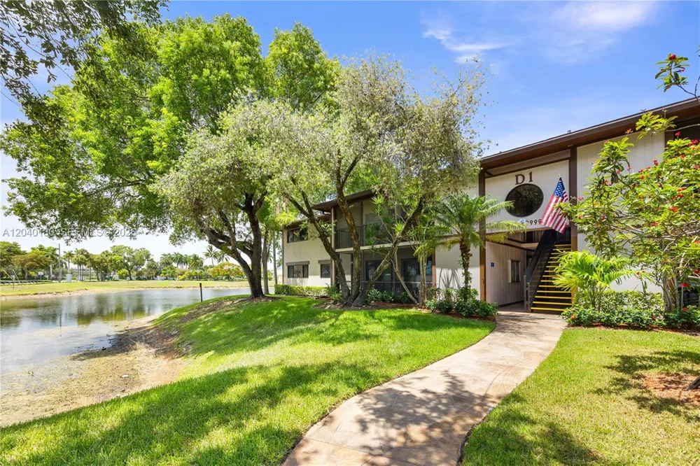 9999 Belfort Cir #101 Tamarac, FL 33321