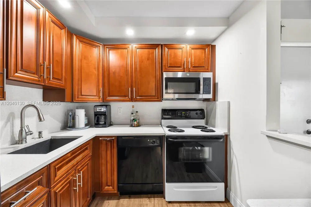 9999 Belfort Cir #101 Tamarac, FL 33321