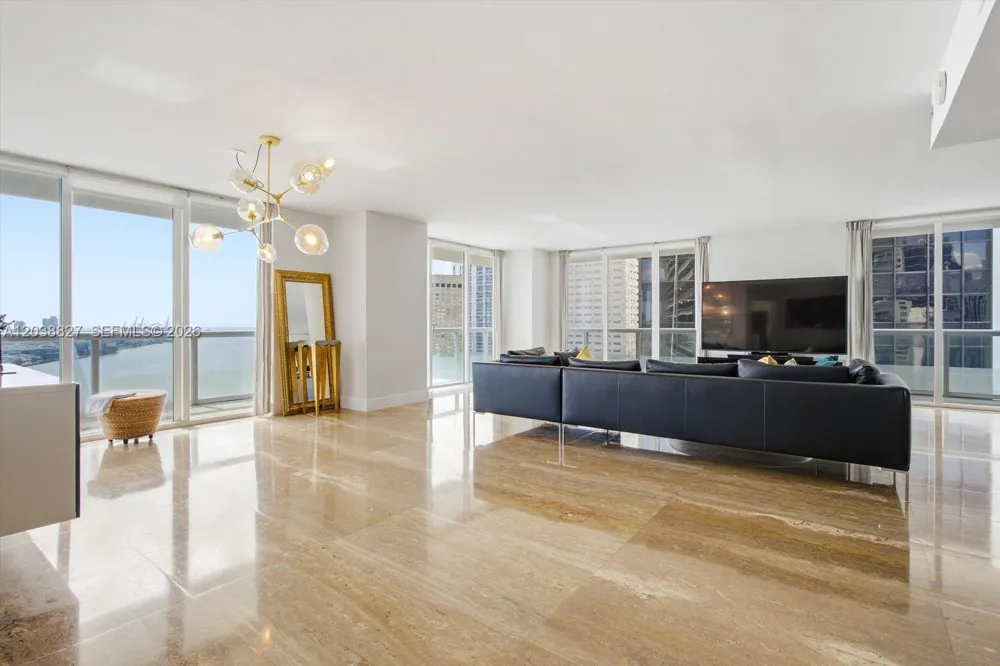50 Biscayne Blvd #2510 Miami, FL 33132
