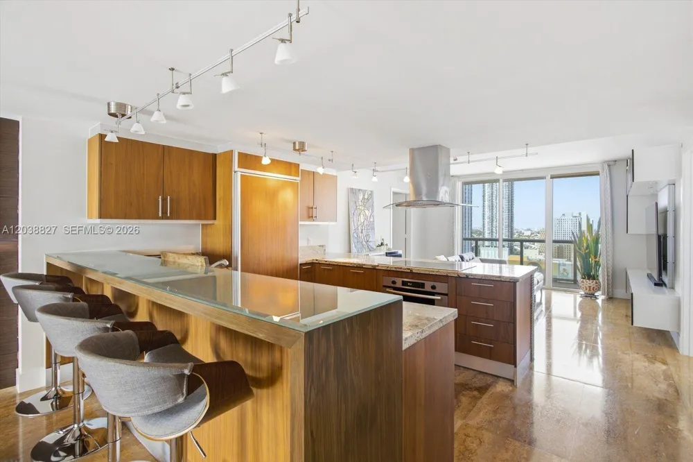 50 Biscayne Blvd #2510 Miami, FL 33132
