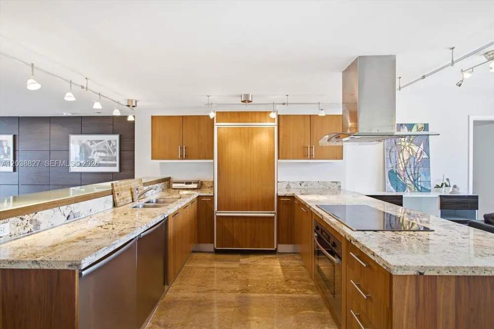 50 Biscayne Blvd #2510 Miami, FL 33132
