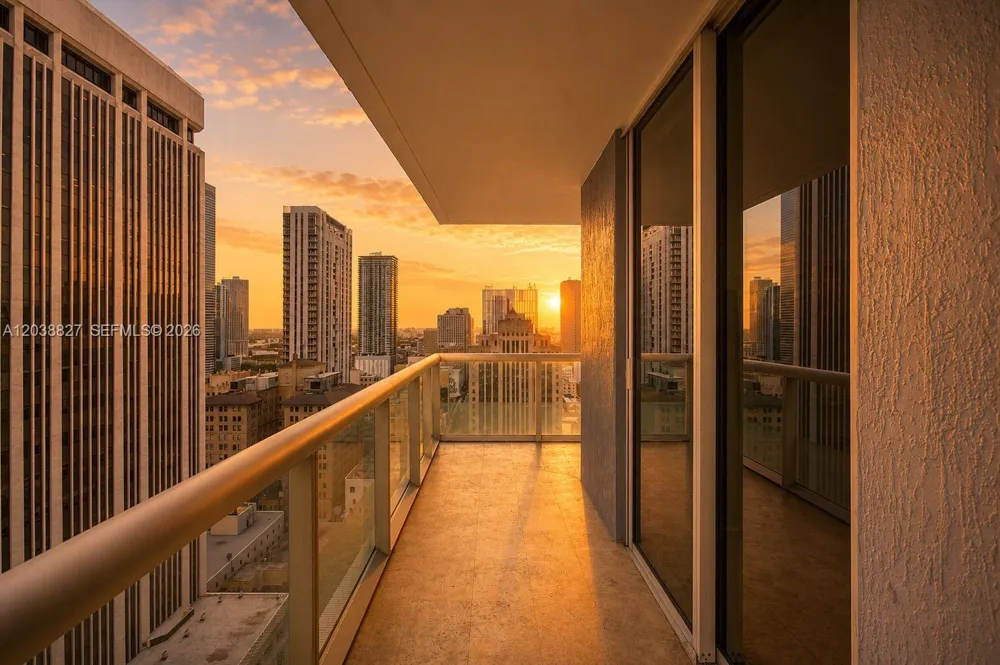 50 Biscayne Blvd #2510 Miami, FL 33132