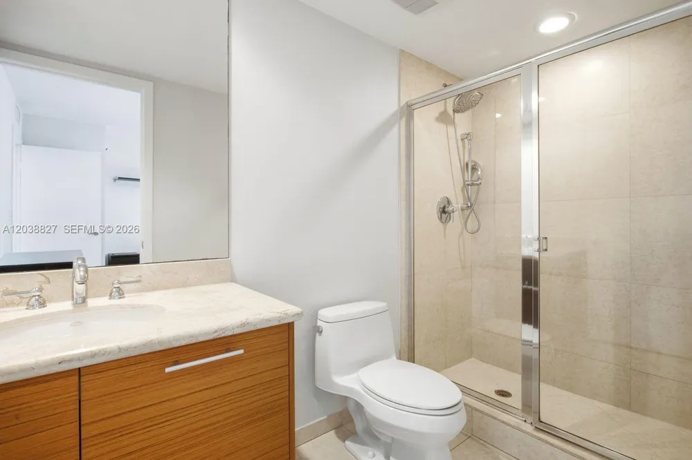 50 Biscayne Blvd #2510 Miami, FL 33132