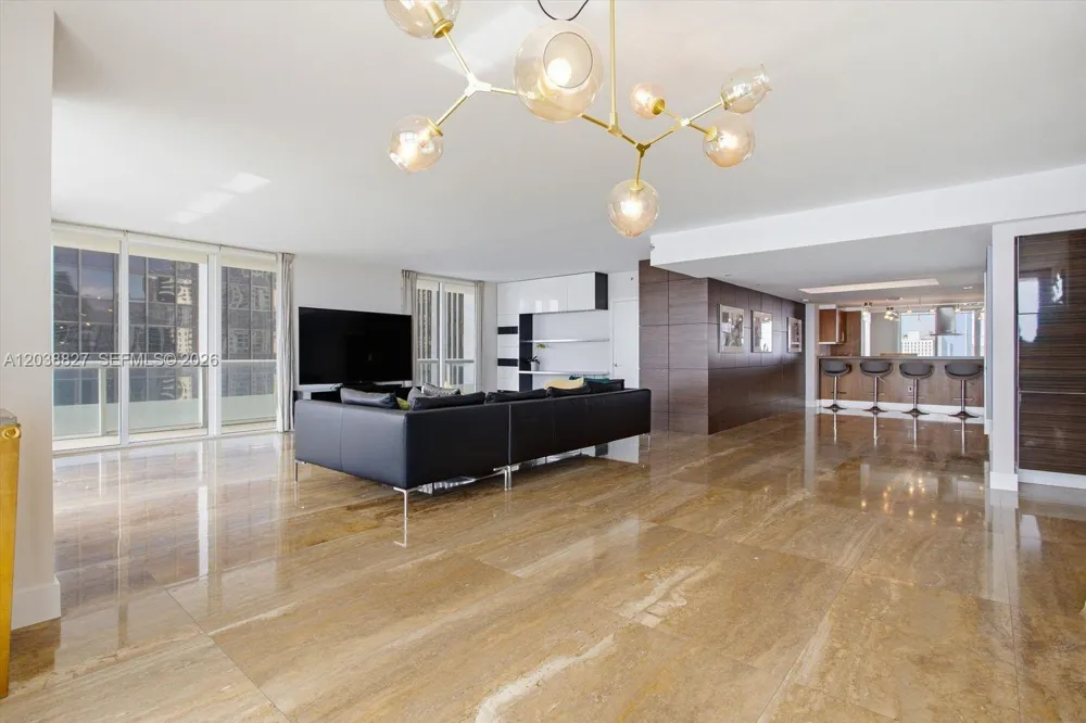 50 Biscayne Blvd #2510 Miami, FL 33132