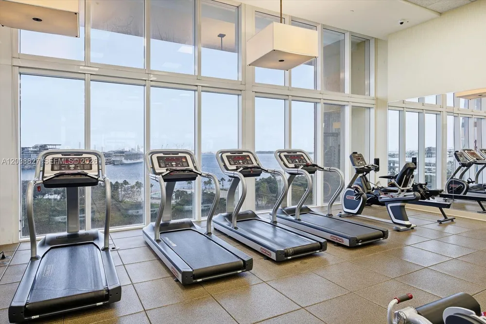 50 Biscayne Blvd #2510 Miami, FL 33132