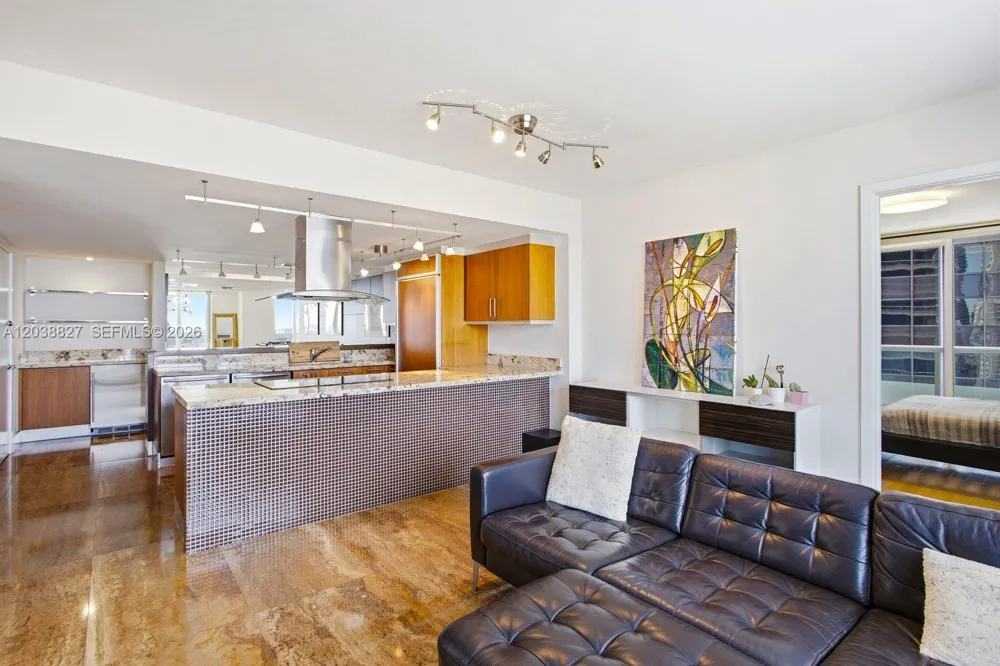 50 Biscayne Blvd #2510 Miami, FL 33132
