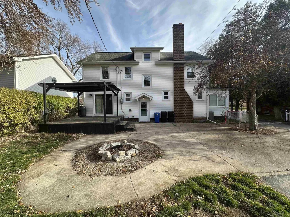 203 Ardussi Avenue Saginaw City, MI 48602