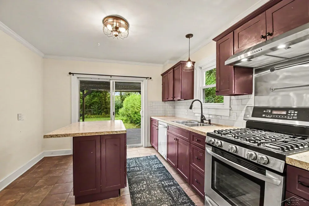 203 Ardussi Avenue Saginaw City, MI 48602