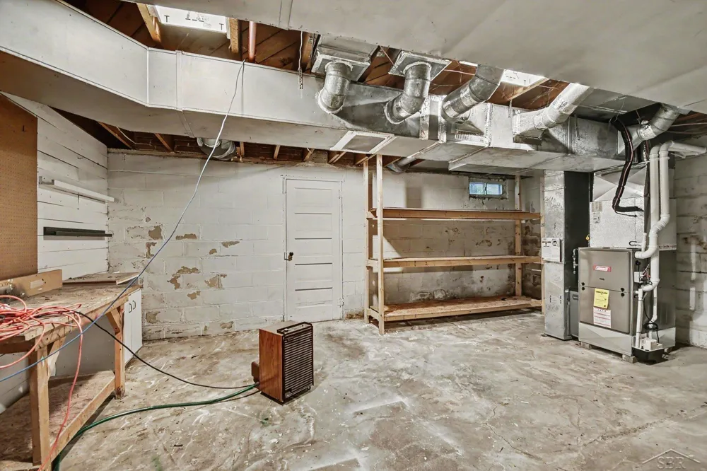 203 Ardussi Avenue Saginaw City, MI 48602