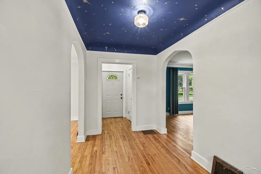 203 Ardussi Avenue Saginaw City, MI 48602