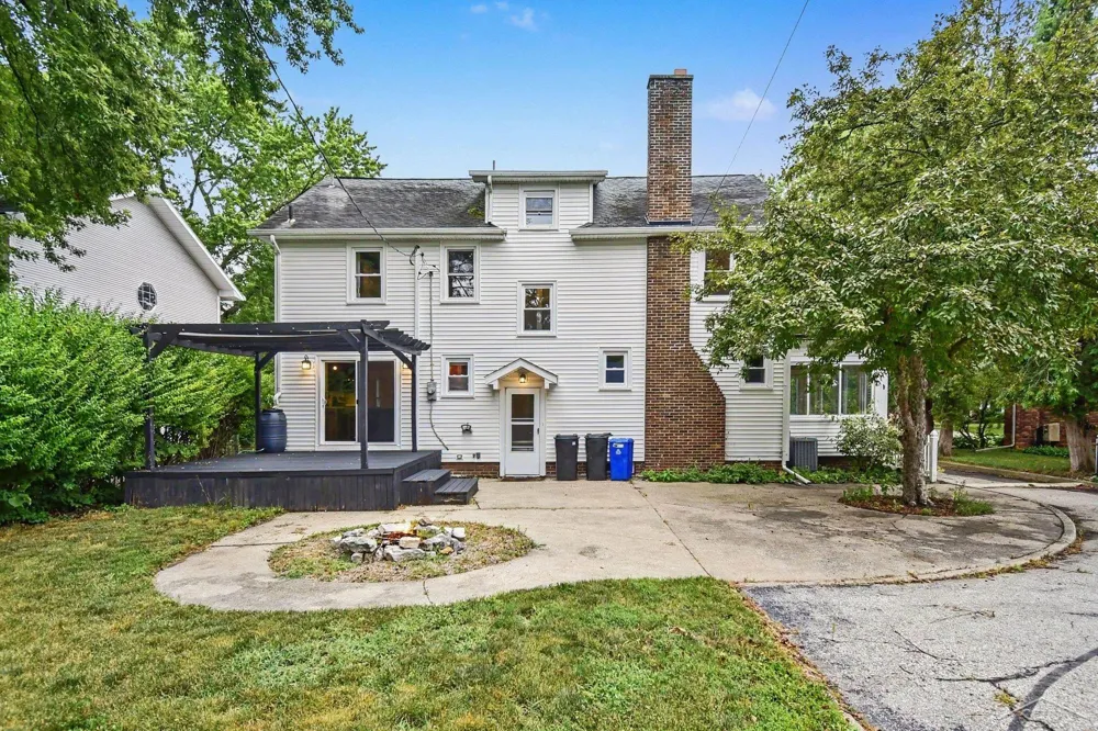 203 Ardussi Avenue Saginaw City, MI 48602