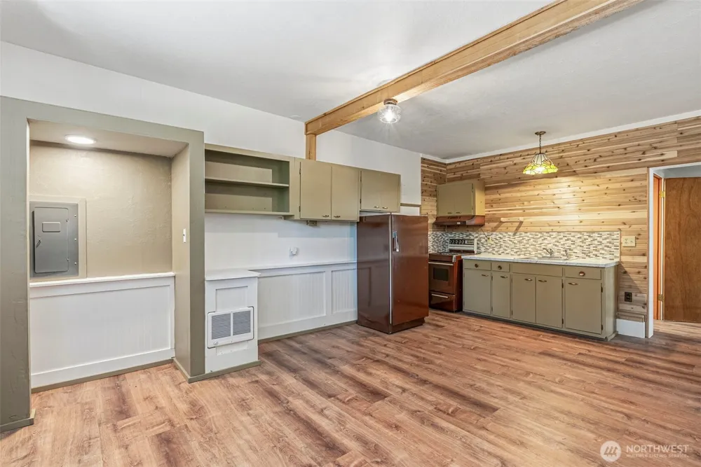 1701 Tower Road Castle Rock, WA 98611