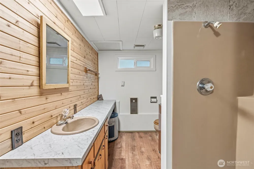 1701 Tower Road Castle Rock, WA 98611
