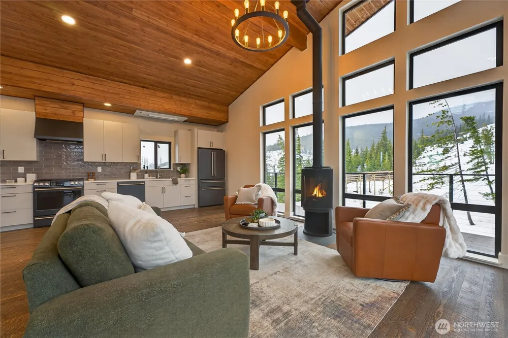 2 Coulter Creek Road Lake Wenatchee, WA 98826