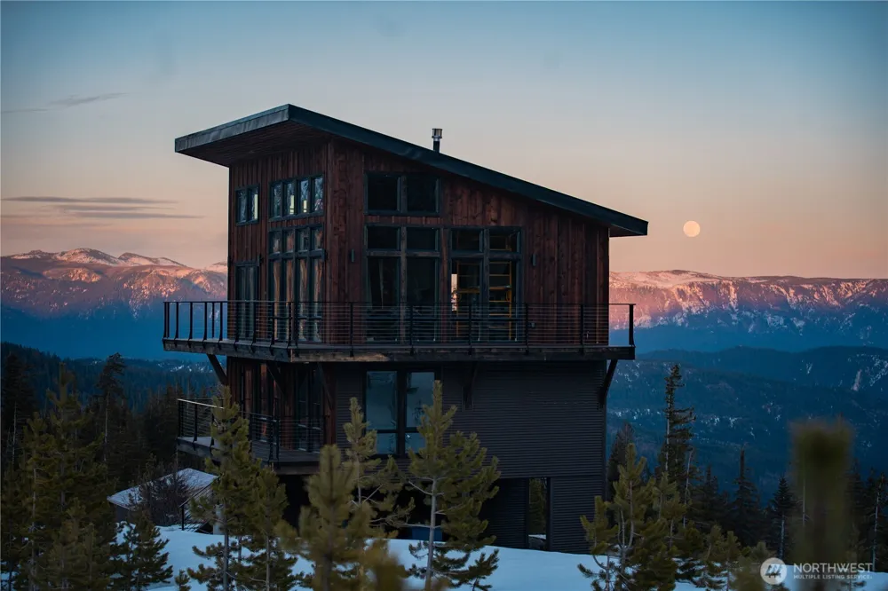 2 Coulter Creek Road Lake Wenatchee, WA 98826