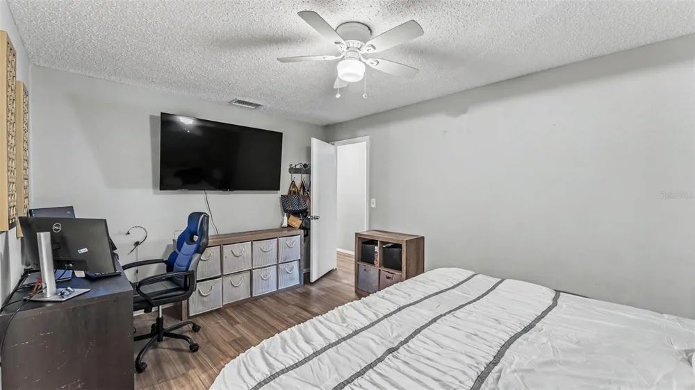 1309 CINNAMON WAY W Lakeland, FL 33801