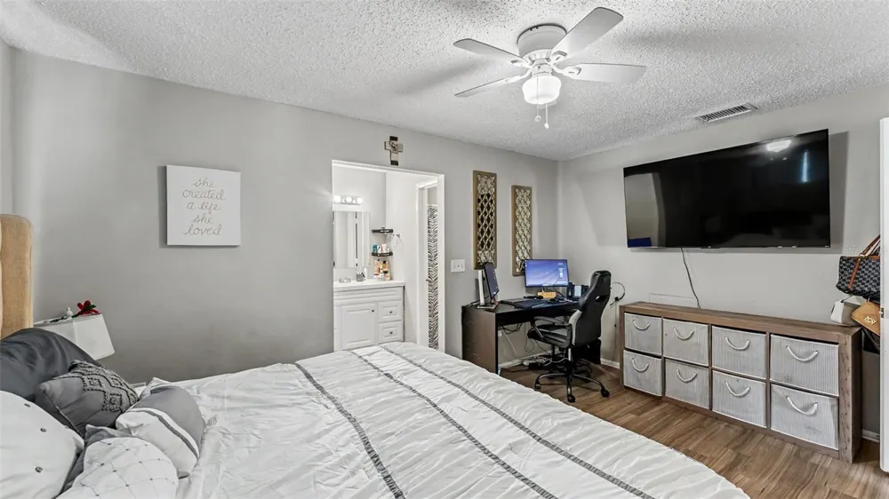 1309 CINNAMON WAY W Lakeland, FL 33801